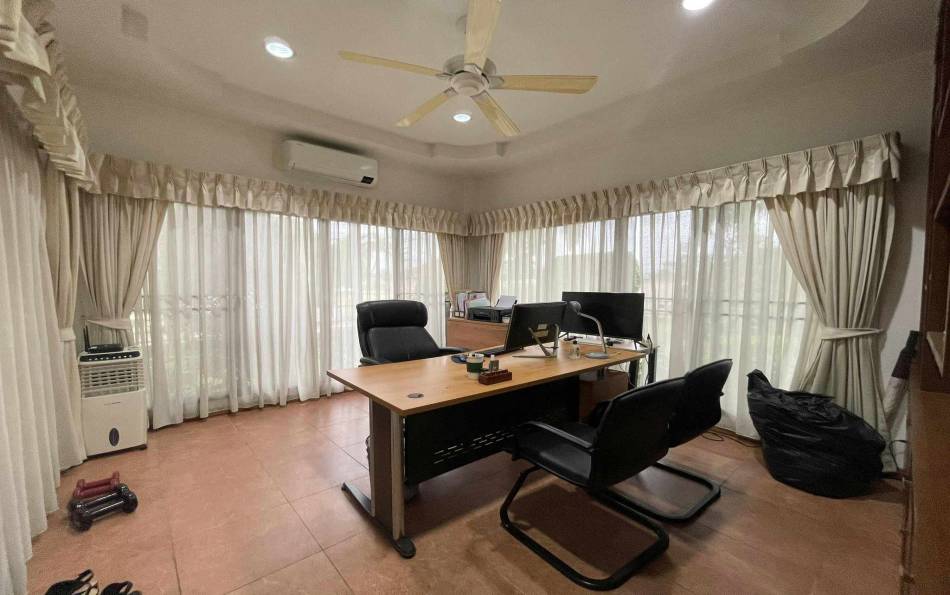 Pattaya, 3 Bedrooms Bedrooms, 0 ,2 BathroomsBathrooms,House,For Sale,0,2132