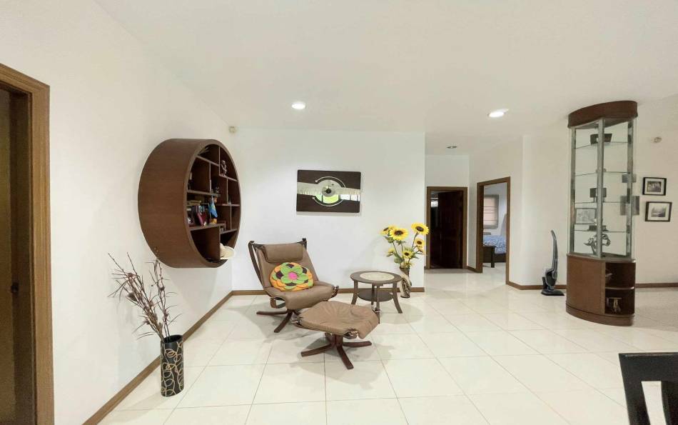 Pattaya, 3 Bedrooms Bedrooms, 0 ,2 BathroomsBathrooms,House,For Sale,0,2132