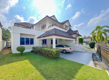 Pattaya, 4 Bedrooms Bedrooms, ,4 BathroomsBathrooms,House,SOLD,2622 Pattaya, 4 Bedrooms Bedrooms, ,4 BathroomsBathrooms,House,SOLD,2622