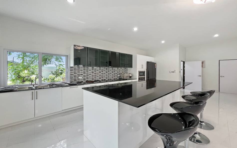 Pattaya, 3 Bedrooms Bedrooms, ,4 BathroomsBathrooms,House,For Sale,2677