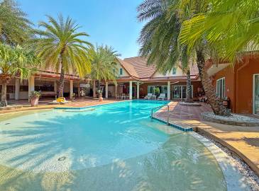 Pattaya, 6 Bedrooms Bedrooms, ,5 BathroomsBathrooms,House,For Sale,2799 Pattaya, 6 Bedrooms Bedrooms, ,5 BathroomsBathrooms,House,For Sale,2799