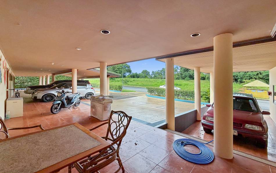 Pattaya, 5 Bedrooms Bedrooms, 0 ,7 BathroomsBathrooms,House,For Sale,0,2849